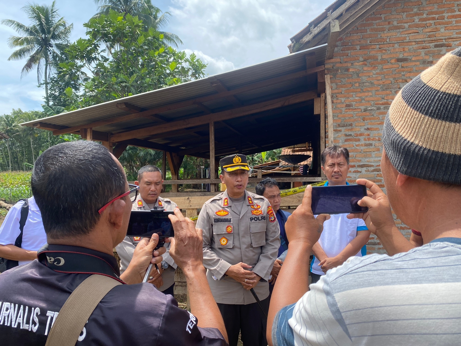 Ikut angkat keranda jenazah pejuang Kamtibmas, Kapolres akan cari pelaku curas