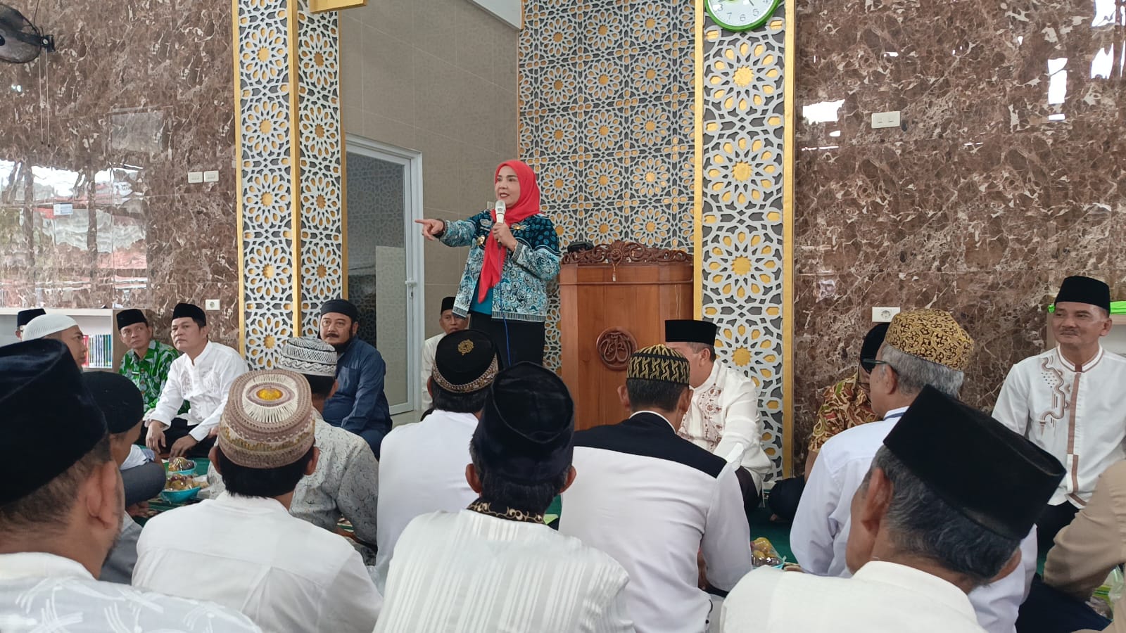 Walikota Bandarlampung Lakukan Safari Ramadhan 1445 Hijriah Di Masjid Nurul Iman