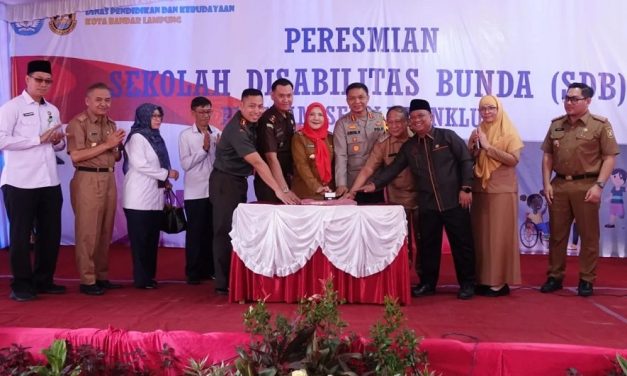 Walikota Bandar Lampung Resmikan Sekolah Disabilitas